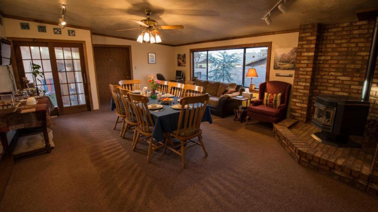 Canyon Colors Bed And Breakfast ページ エクステリア 写真